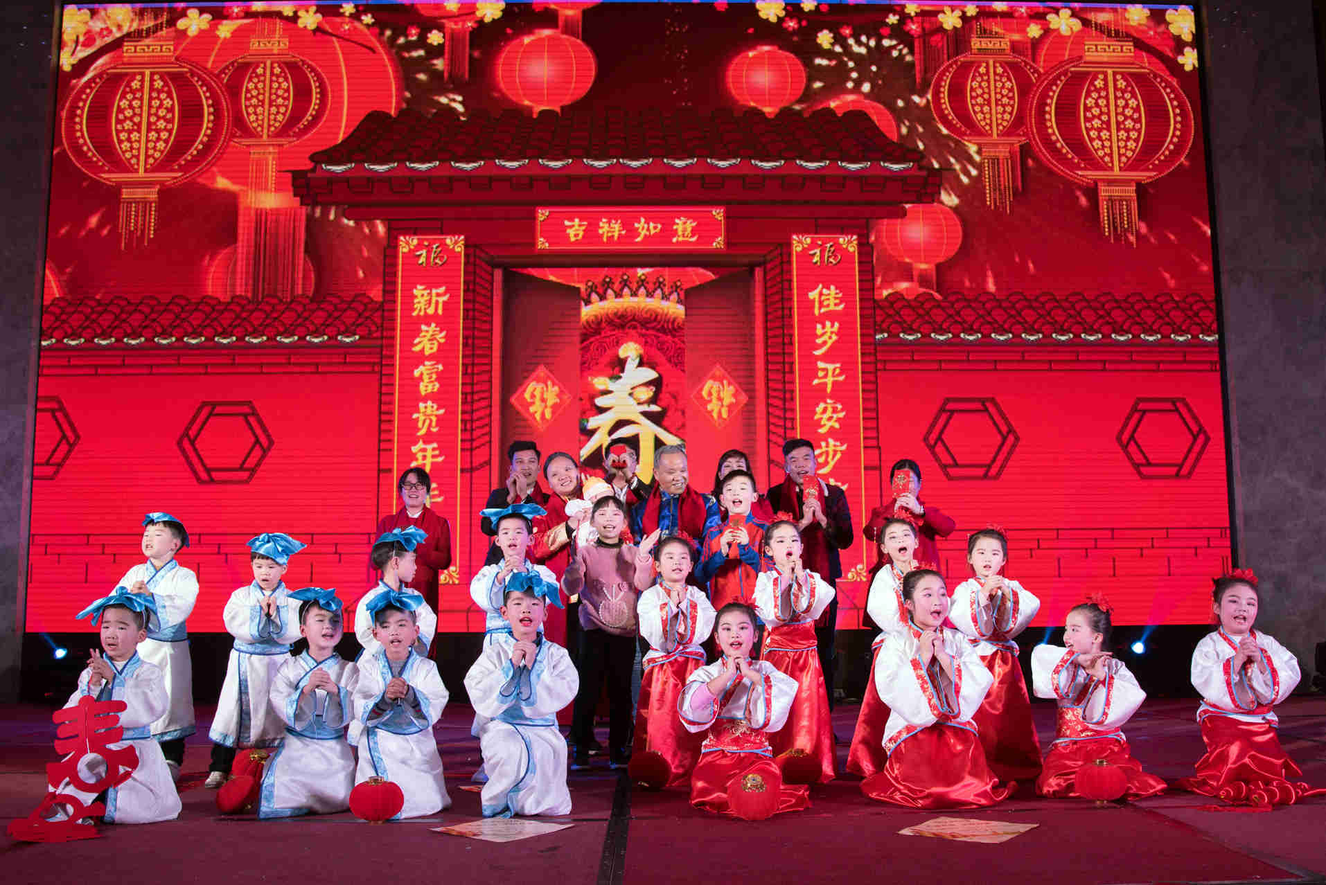 一等獎(jiǎng)歌舞情景劇《中華孝道》——建設(shè)公司_副本.jpg 一等獎(jiǎng)歌舞情景劇《中華孝道》——建設(shè)公司_副本.jpg